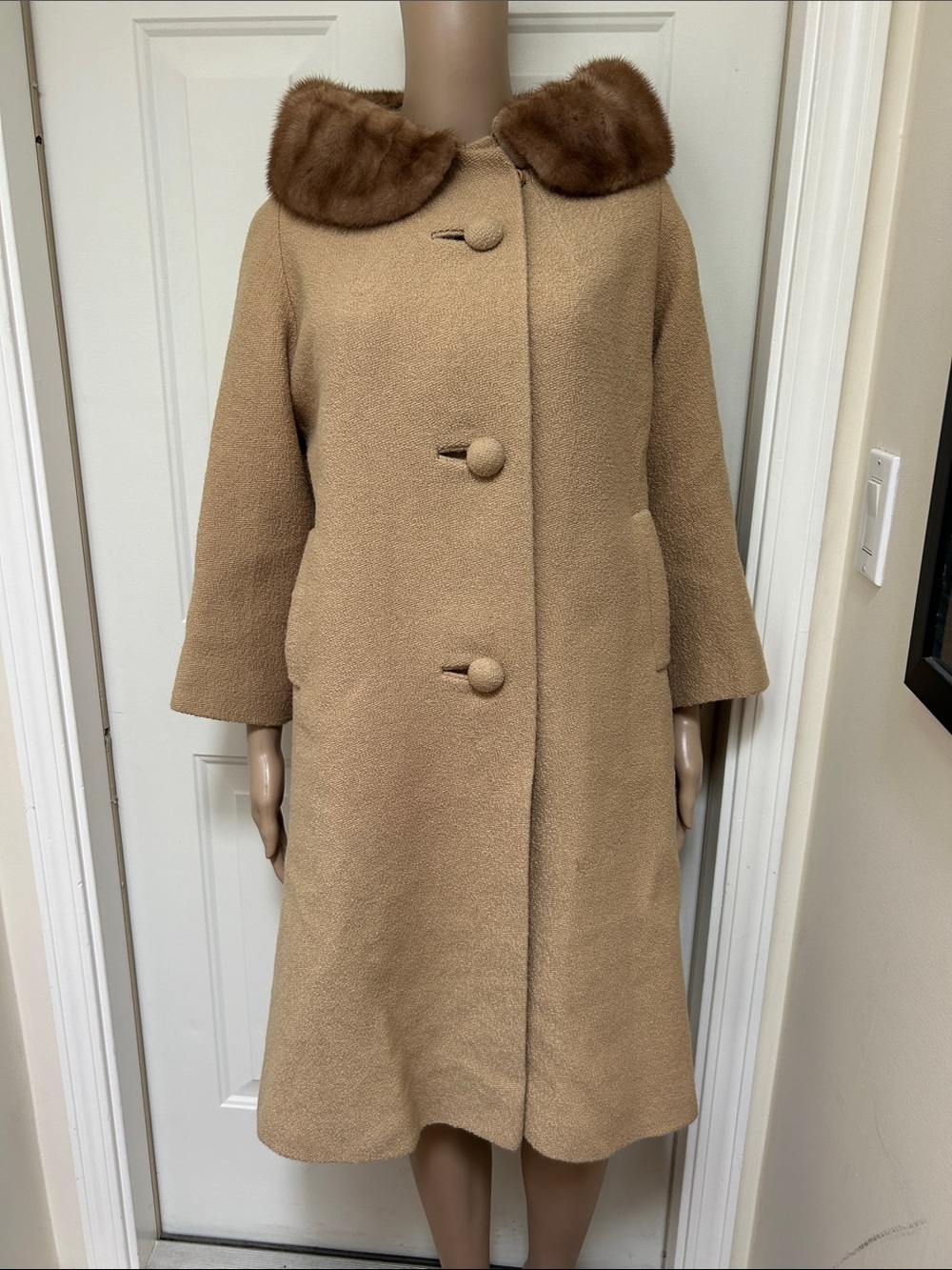 Vintage 1950s 1960s Classic Camel Wool Boucle Swing Coat with Mink Fur Collar